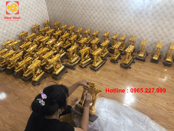 400 đồng hồ quà tặng bằng đồng mạ vàng 24k đẹp tinh xảo