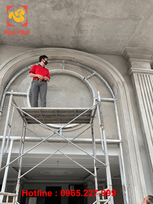 Thi công lắp đặt mặt trống đồng mạ vàng đường kính 1m75