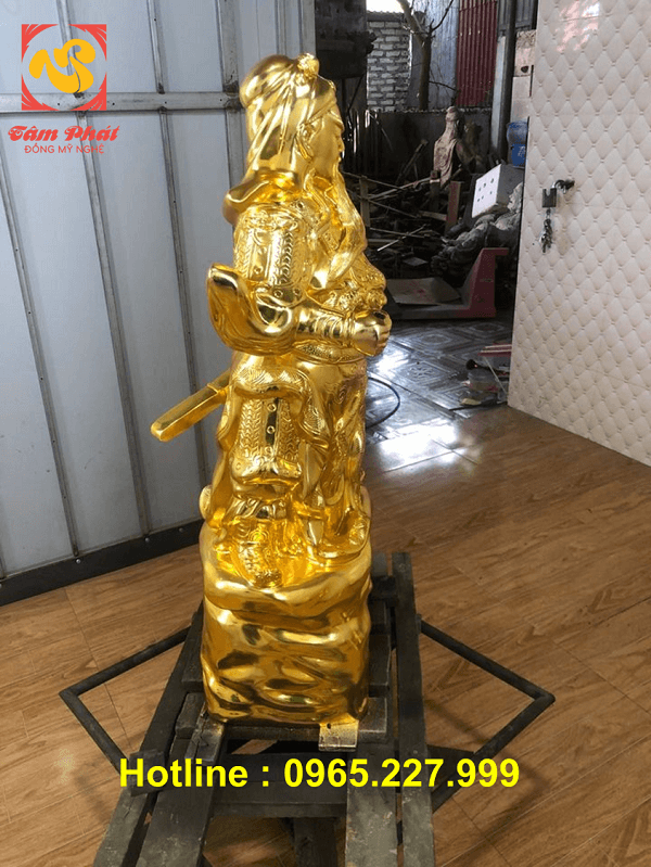 Tượng Quan Công cao 90cm bằng đồng đỏ mạ vàng 24k Tượng Quan Công cao 90cm bằng đồng đỏ mạ vàng 24k