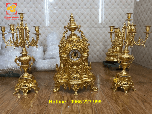 Đồng Hồ mặt Quỷ cao 61cm dát vàng 9999 độc đáo ấn tượng