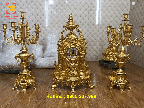 Đồng Hồ mặt Quỷ cao 61cm dát vàng 9999 độc đáo ấn tượng Đồng Hồ mặt Quỷ cao 61cm dát vàng 9999 độc đáo ấn tượng