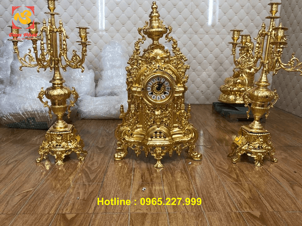 Đồng Hồ mặt Quỷ cao 61cm dát vàng 9999 độc đáo ấn tượng