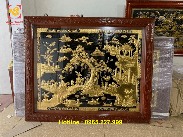 Tranh Vinh Quy Bái Tổ bằng đồng mạ vàng 24k kích thước 1m8x1m8