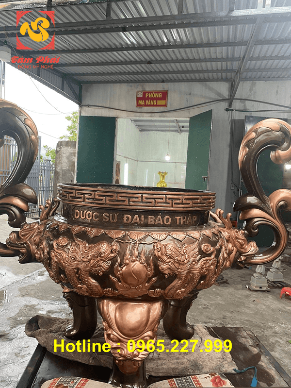 Lư hương bằng đồng đỏ cạo màu cao 1m6 trọng lượng 400kg