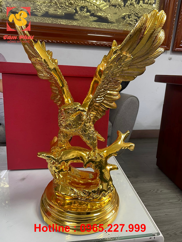 Tượng đại bàng phong thủy độc đáo bằng đồng mạ vàng cao 50cm