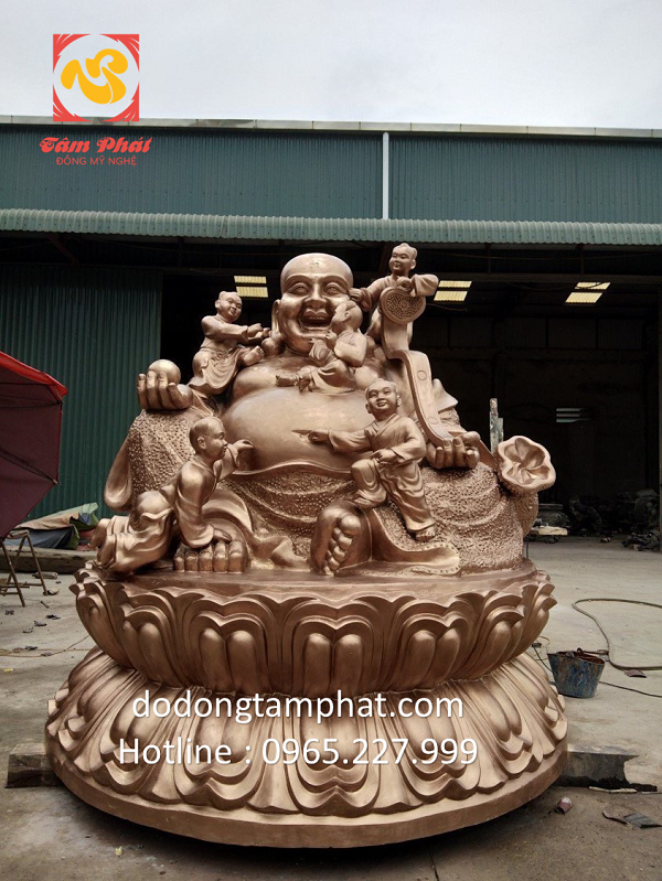 Đúc tượng Phật bằng đồng kích thước lớn phục vụ nhà chùa trên toàn quốc