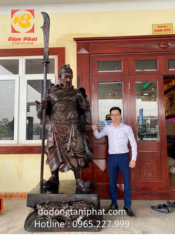 Tượng Quan Vân Trường bằng đồng với các tạo hình uy nghiêm