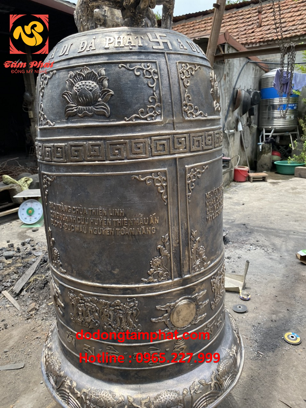 Đúc chuông đồng Đại Hồng Chung 300kg chùa Thiên Linh đẹp cổ kính
