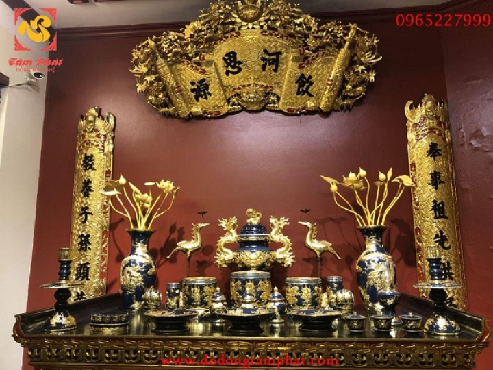 Tìm hiểu nguồn gốc của những bức hoành phi câu đối trong văn hóa tâm linh của người Việt