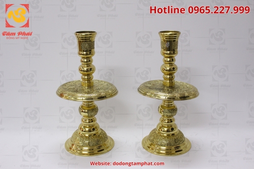 Đôi nến bằng đồng đỏ cạo màu