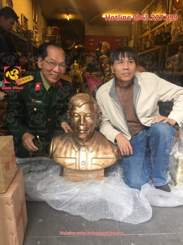 Đúc tượng chân dung bằng đồng - Tượng truyền thần