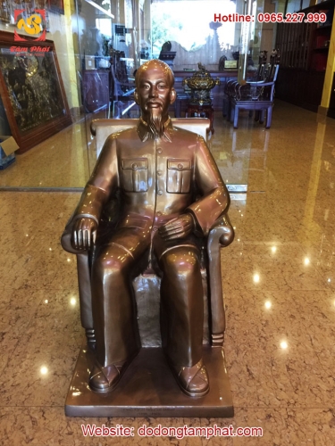 Tượng Bác Hồ ngồi ghế mây cao 1m, 1m1, 1m2 – Đồng mỹ nghệ Tâm Phát