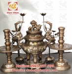 Bộ ngũ sự đồng đỏ khảm tam khí một chữ vàng tinh xảo đúc thủ công.