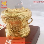 Quả trống đồng đường kính 10cm mạ vàng – quà tặng doanh nhân, đối tác cao cấp