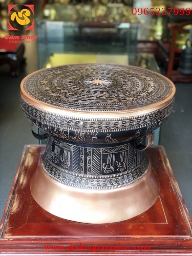 Quả trống đồng có đường kính 60cm trưng bày tại cơ quan, tổ chức đẹp tinh xảo
