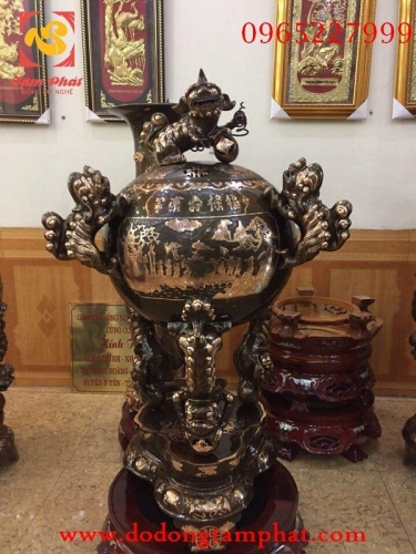 Đỉnh bóng thất lân vờn cầu bằng đồng đỏ cạo màu