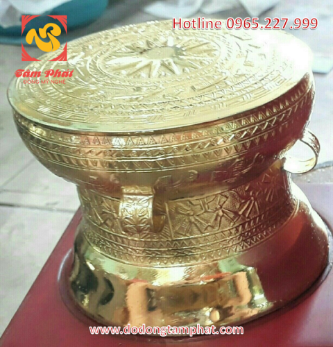 Trống đồng lưu niệm đường kính 40cm, đúc từ đồng vàng