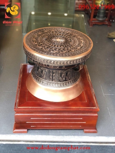 Trống đồng quà tặng đường kính 30cm, sắc thái cổ điển