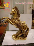 Tượng ngựa phi nước đại cao 28cm bằng đồng vàng
