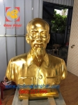 Tượng bán thân Bác Hồ bằng đồng thếp vàng cao 90cm tại xưởng