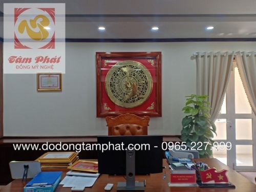 Lắp đặt tranh trống đồng bản đồ đất nước hợp phong thủy