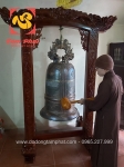 Đúc chuông đồng cao 1m2 và lắp đặt trên giá gỗ gụ 2m
