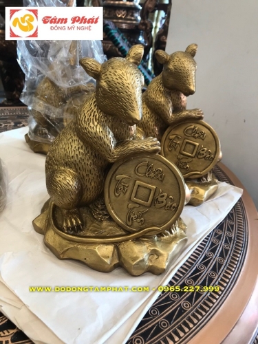 Tượng chuột phong thủy cầm tiền xu Chiêu Tài Tấn Bảo