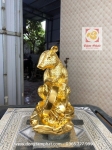 Tượng chuột phong thủy mạ vàng ôm tiền tài phú quý