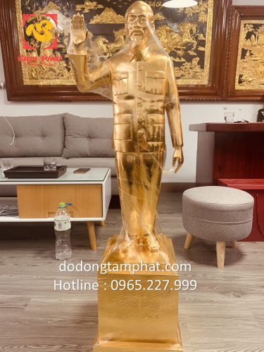 Tượng Bác Hồ bằng đồng vẫy tay chào đủ kích thước lớn nhỏ