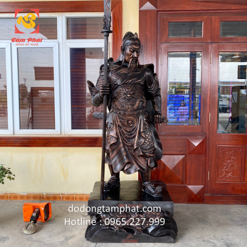 Tượng Quan Vân Trường bằng đồng với các tạo hình uy nghiêm